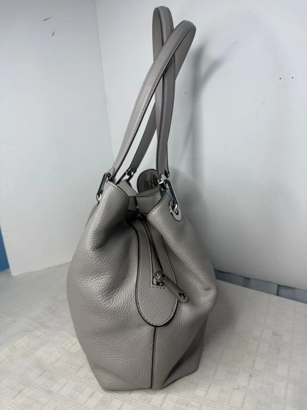 Michael Kors Raven Large Pebbled Leather Tote, Pearl Grey Bag /Wallet set.